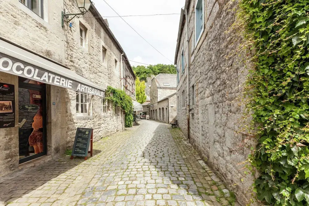 Pleasant Fermette with Outdoor Swimming Pool near Durbuy