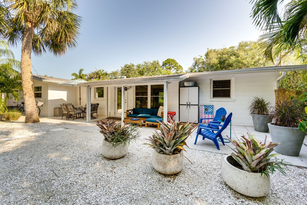 Osprey Vacation Rental w/ Kayaks: 4 Mi to Beach!