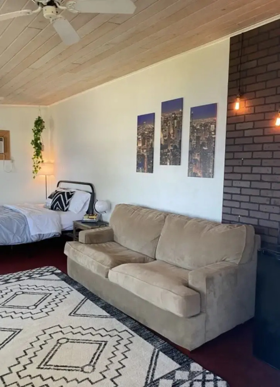 Double Suite with balcony and with river view (full double bed)