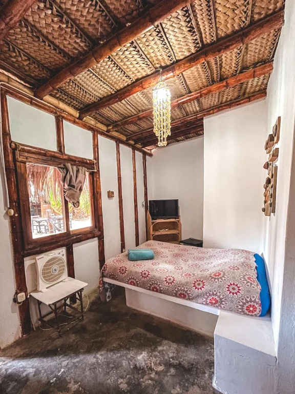 Standard Double room with balcony (full double bed)
