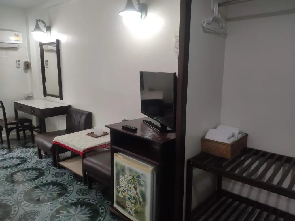 Changpuak Hotel - Chambres