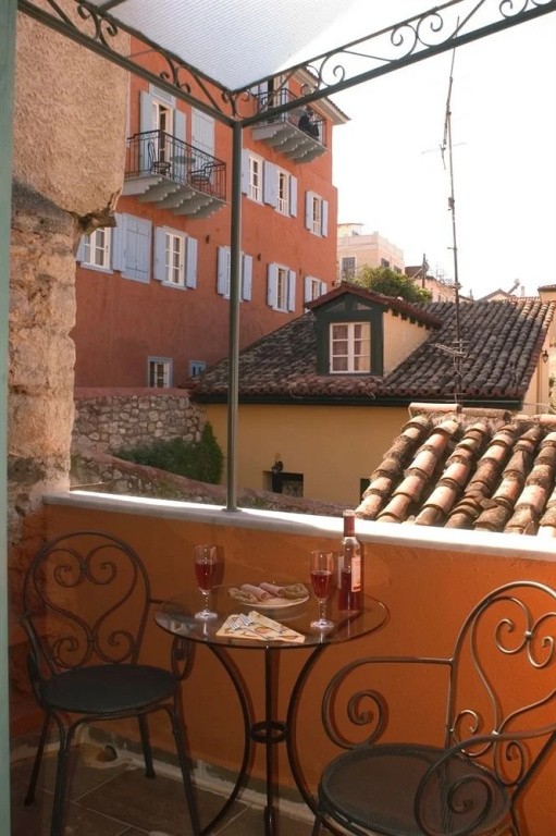 Balcony & Terrace