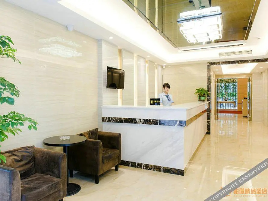 Lobby & Reception