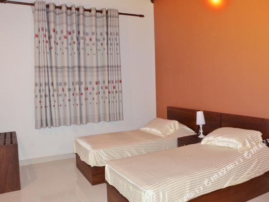 Airport Villa
