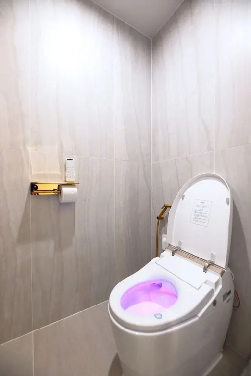 Deluxe Double room with partial ocean view (full double bed)