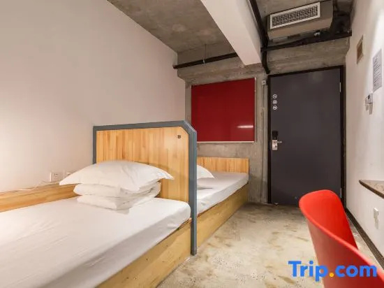 Standard Double room (twin beds)
