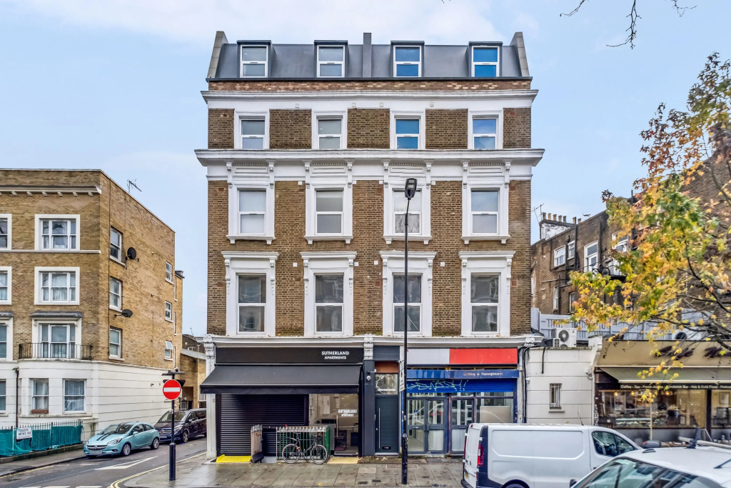 STH Sutherland Avenue Apartment
