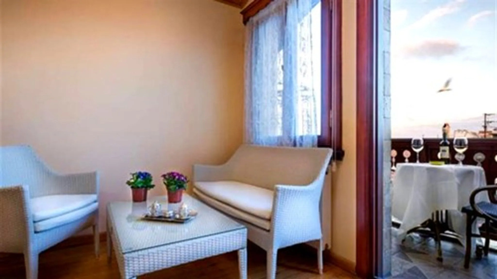 Balcony & Terrace