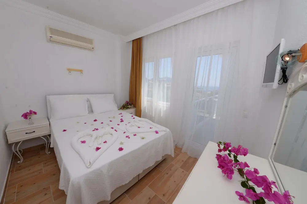 Standard Double room with sea view (full double bed)