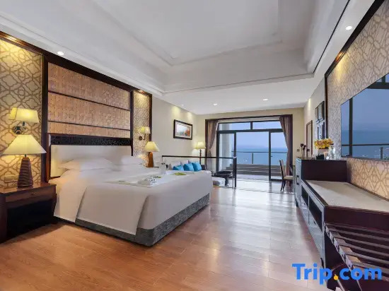 Двухместный номер Grand с видом на море двуспальная кровать в Country Garden Silver Beach Hotel