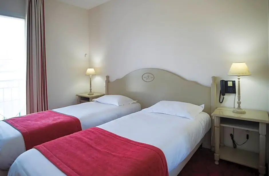 Brit Hotel Du Perche - Chambres