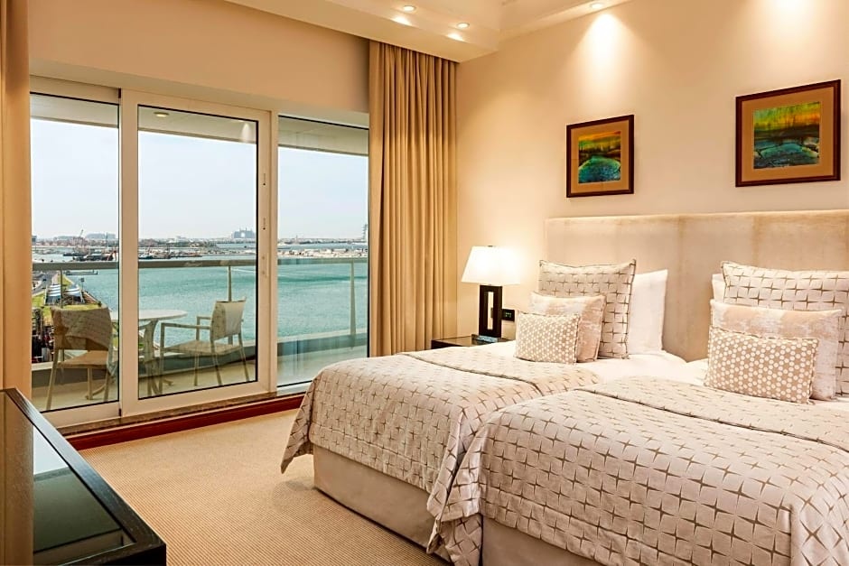 Двухместный люкс Premier (2 отдельные кровати) в Grosvenor House, a Luxury Collection Hotel, Dubai