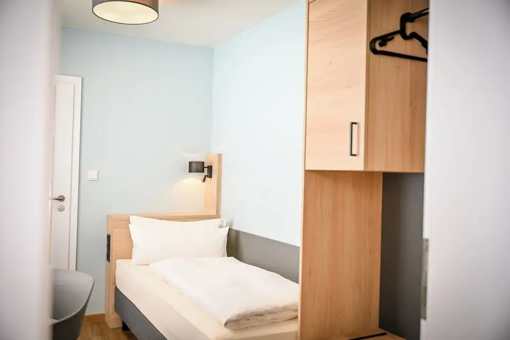 Standard Single room (single bed)