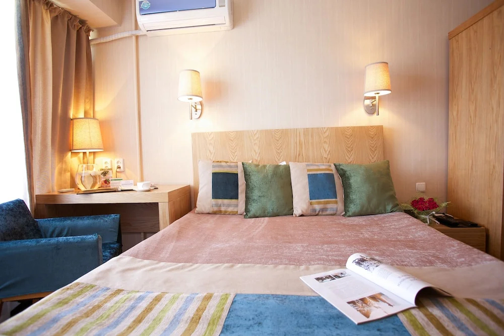 Club Hotel  Dostuk - фото 6