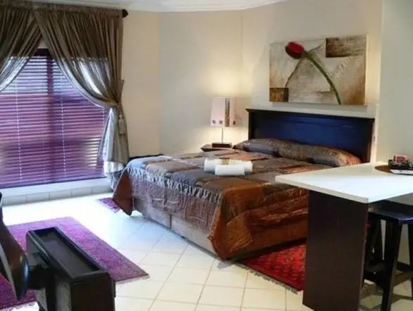 Luxury Double room (full double bed)