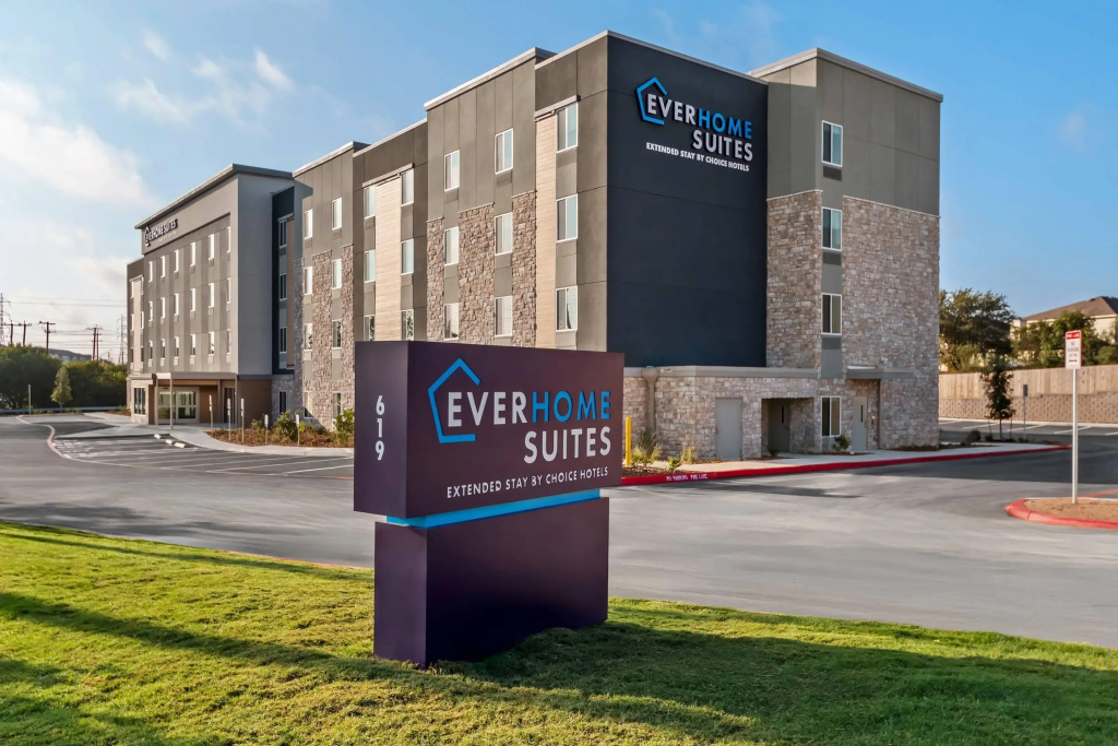 Everhome Suites San Antonio Lackland near SeaWorld by Choice Hotels