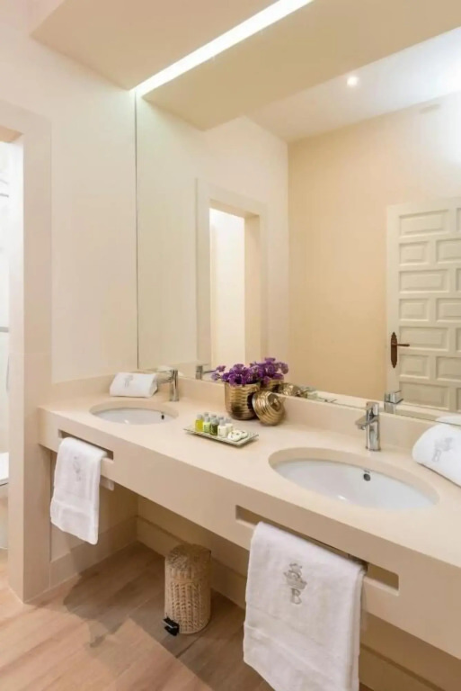 Palacio Bucarelli by null