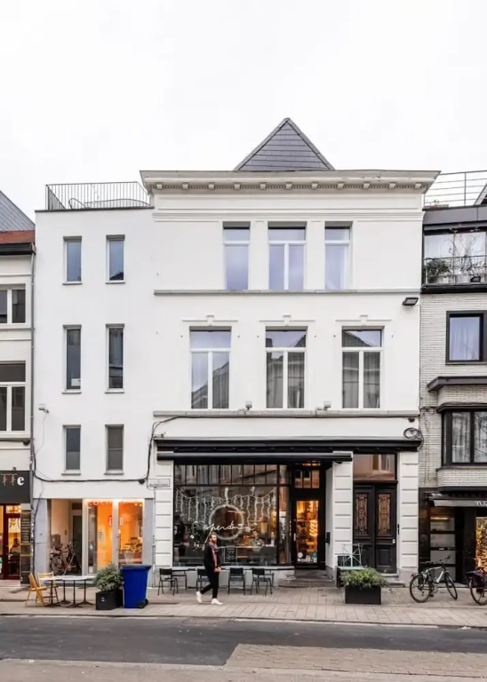 City-view Loft With Wooden Beams and Mezzanine