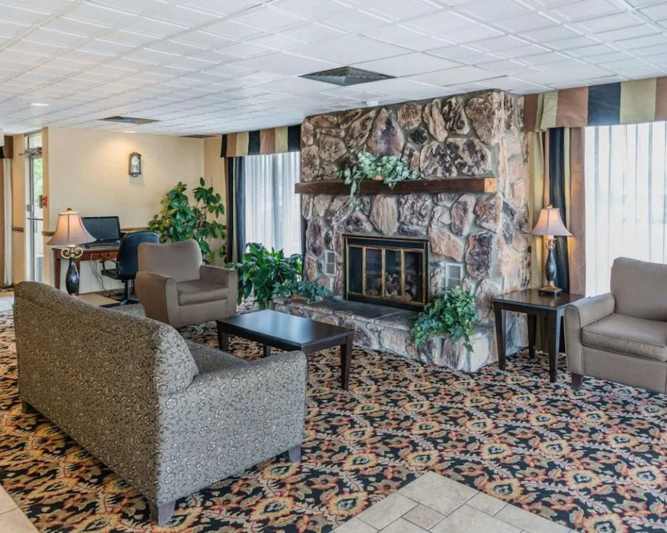 Rodeway Inn - фото 2