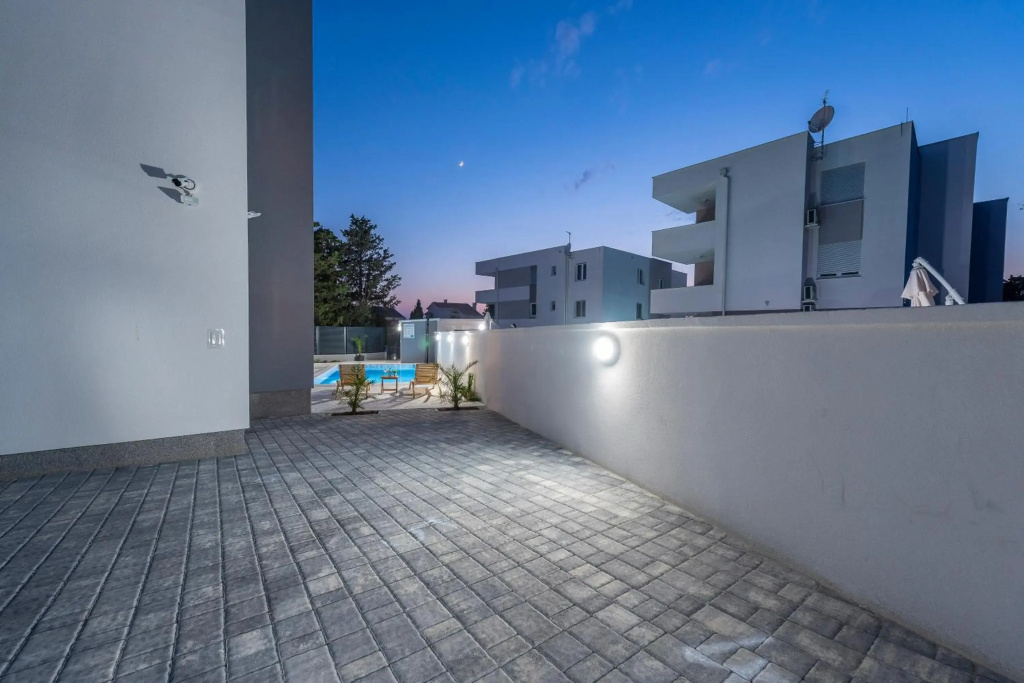 Villa Star 1 a centrally located ap. with a pool