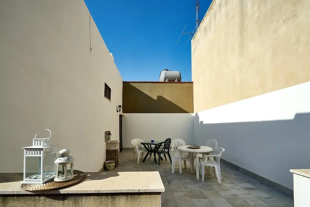 House With 2 Bedrooms in Avola, With Wonderful sea View and Furnished Terrace