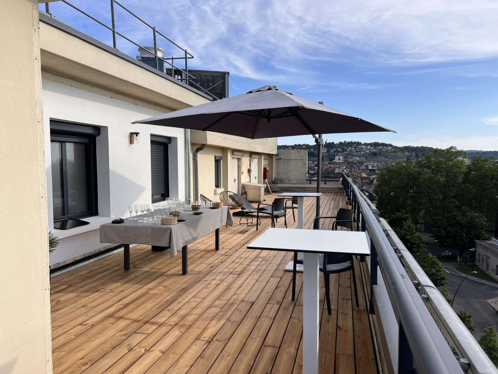 2 Bedrooms Quadruple Apartment