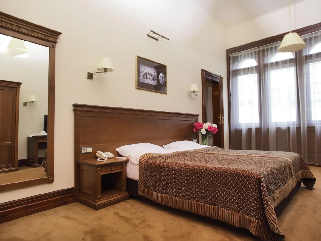 Superior Double room (full double bed)