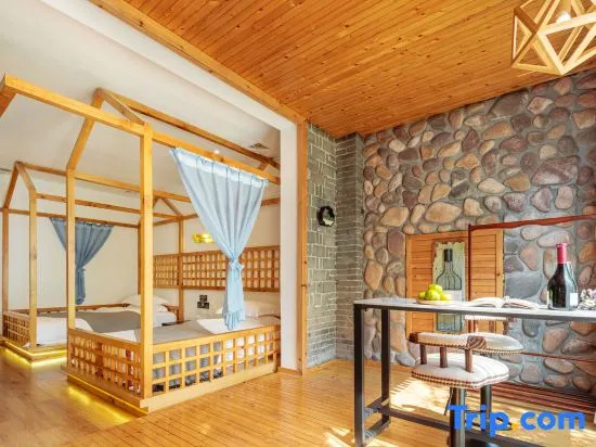 Standard Double room with balcony (twin beds)