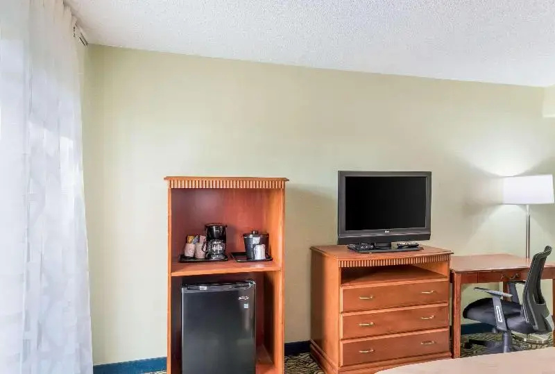 Standard Double room with balcony (full double bed)
