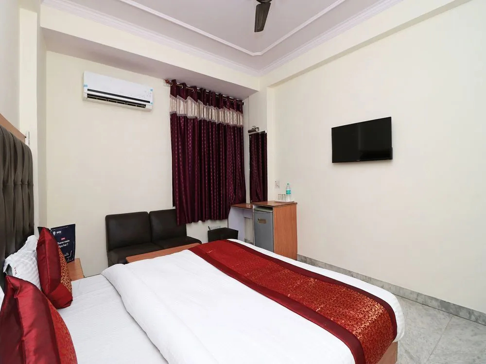 OYO 12419 Hotel Silver Shine - Général