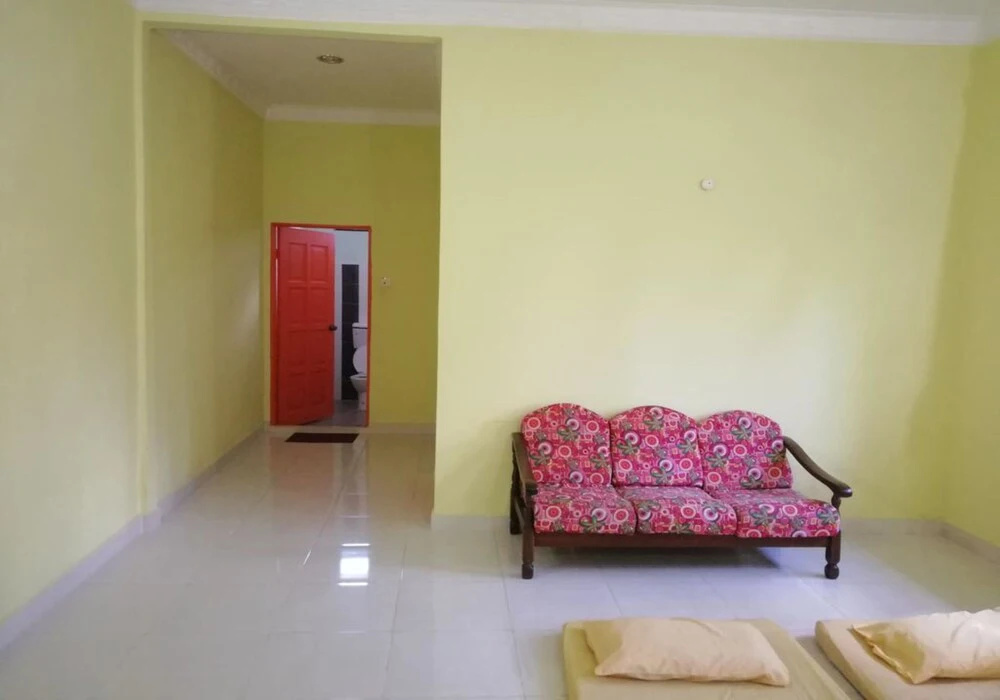 Hotel By Lawang Suites