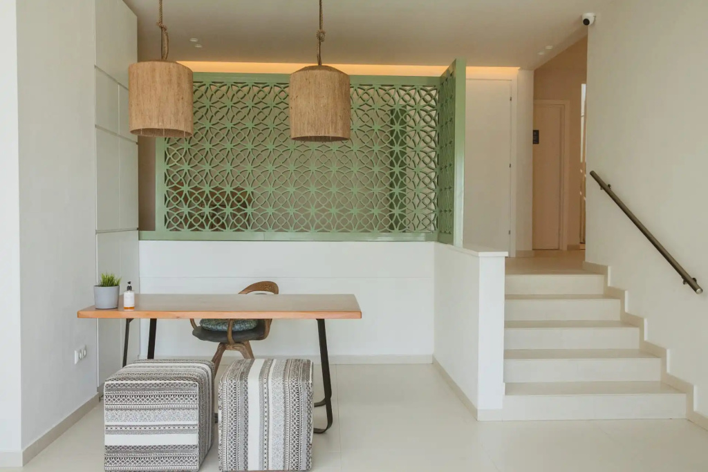 Lobby & Reception