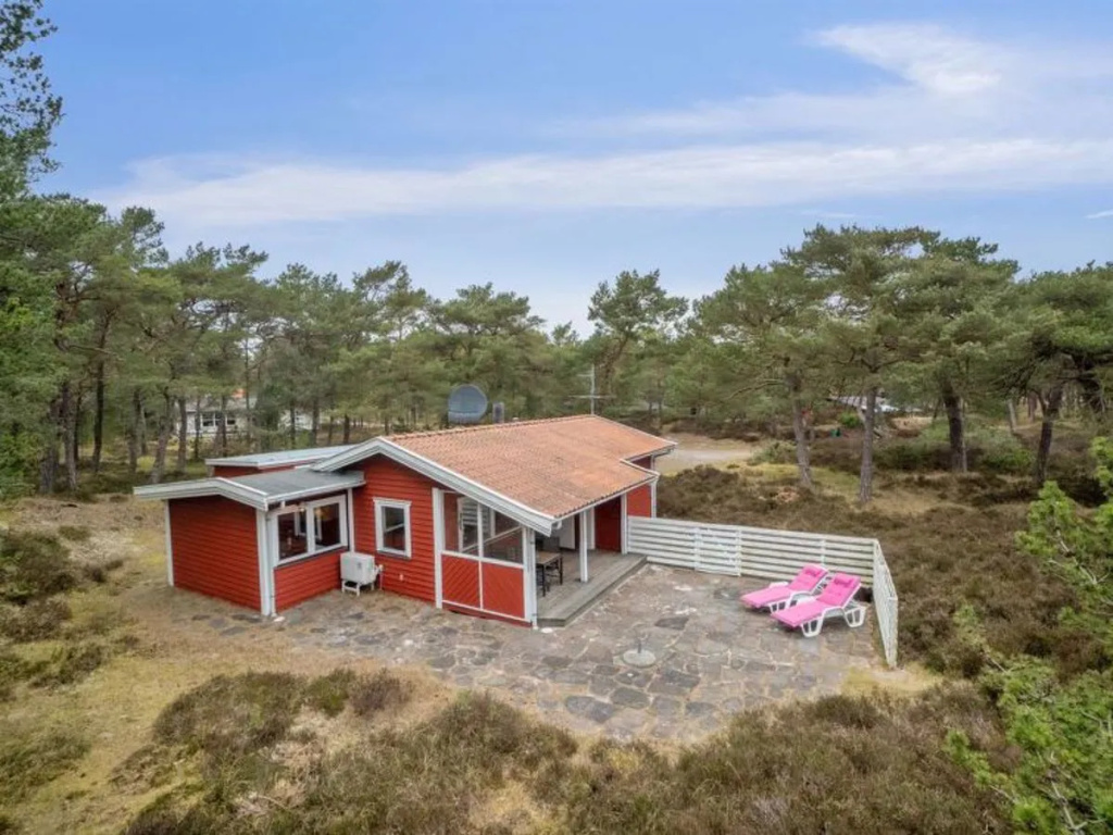"Sanela" - 150m from the sea in Bornholm