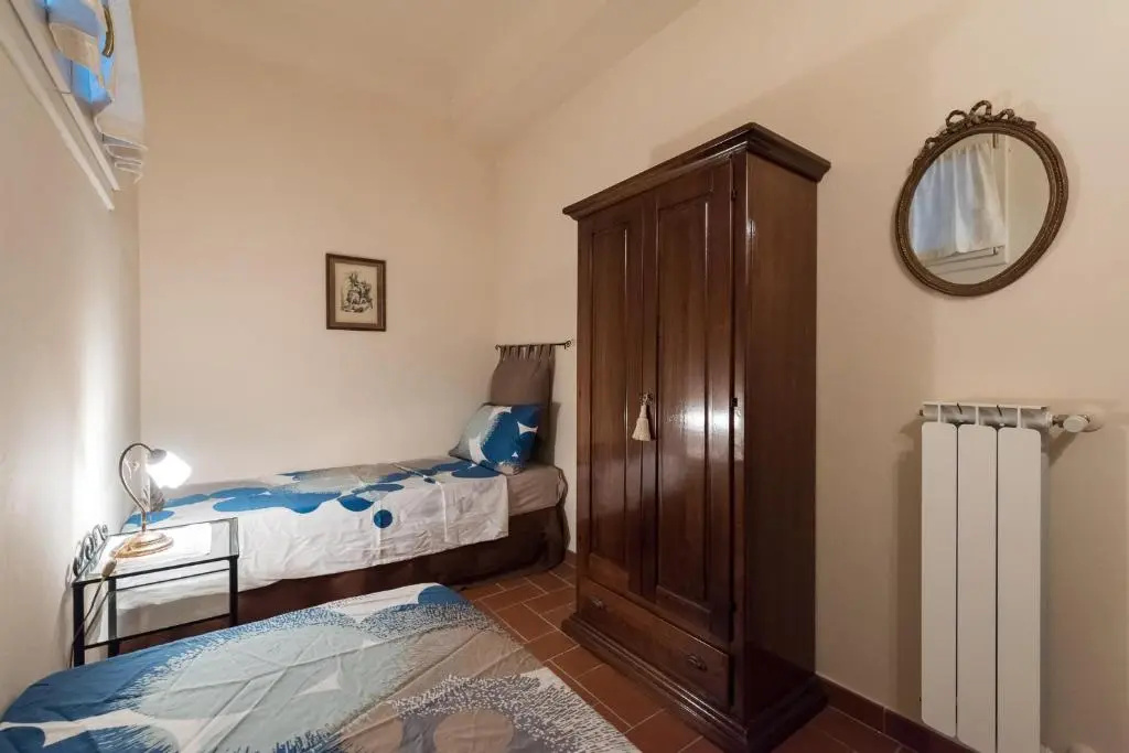 Classic Style Apartment In Center