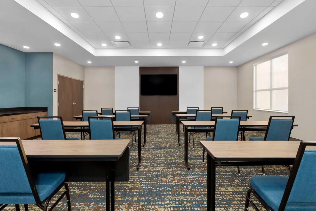 Hampton Inn By Hilton Cornwall - фото 17