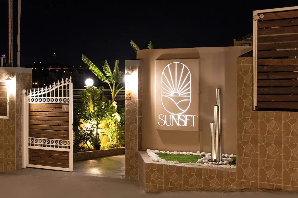 ATH Airport Suites Free Shuttle