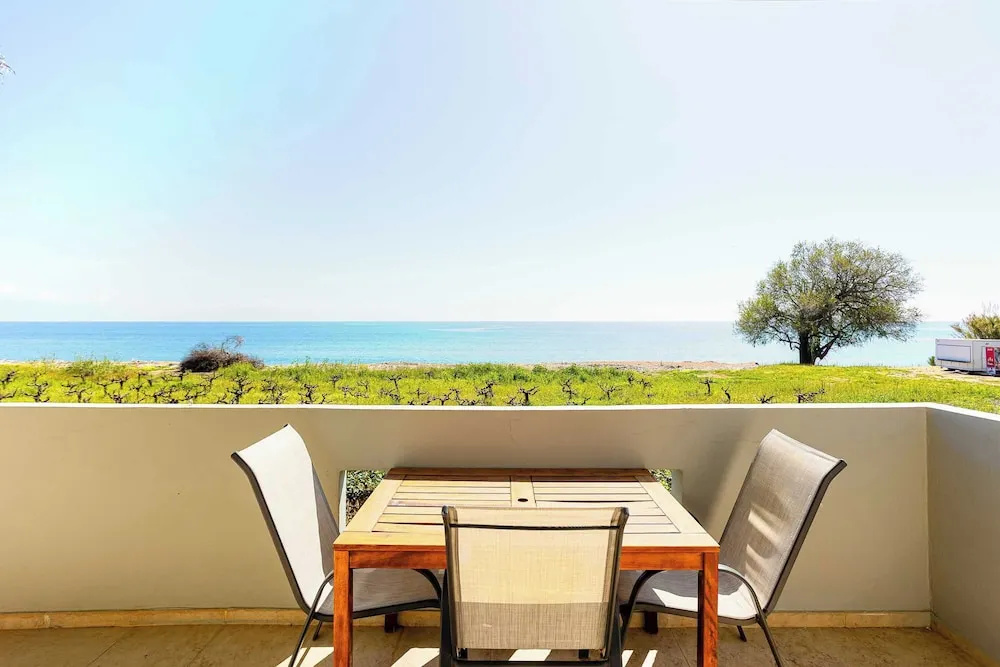 Beachfront Nest Memi Koroni-seaheaven House A1