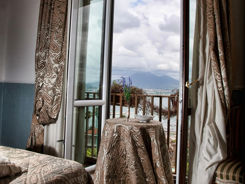 Balcony & Terrace