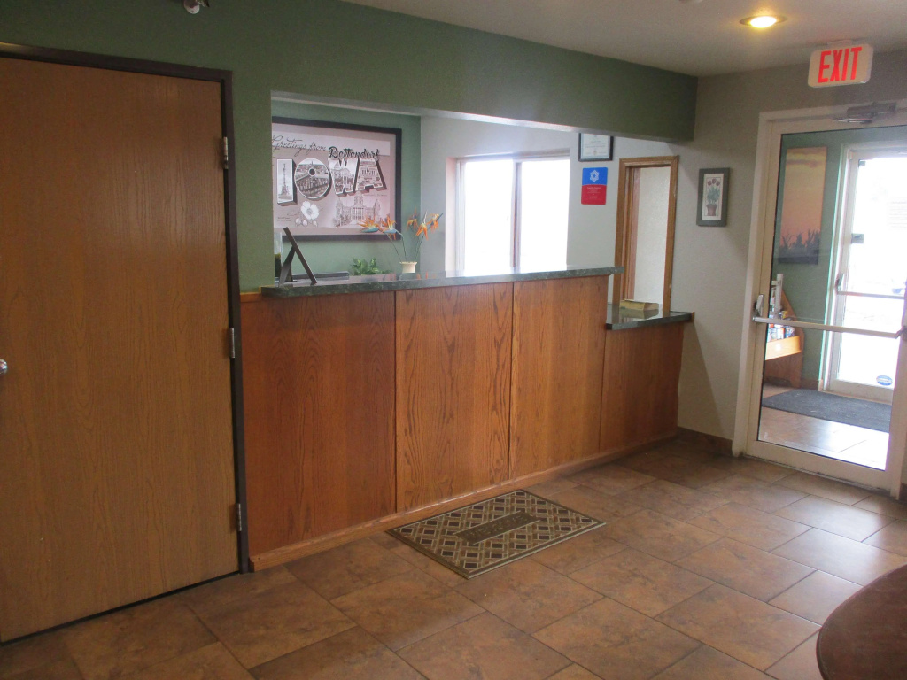 Lobby & Reception