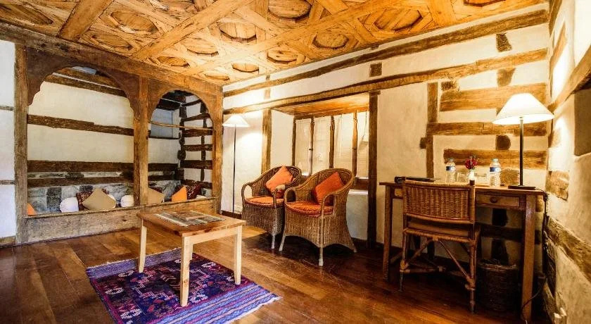 Serena Shigar Fort - Général