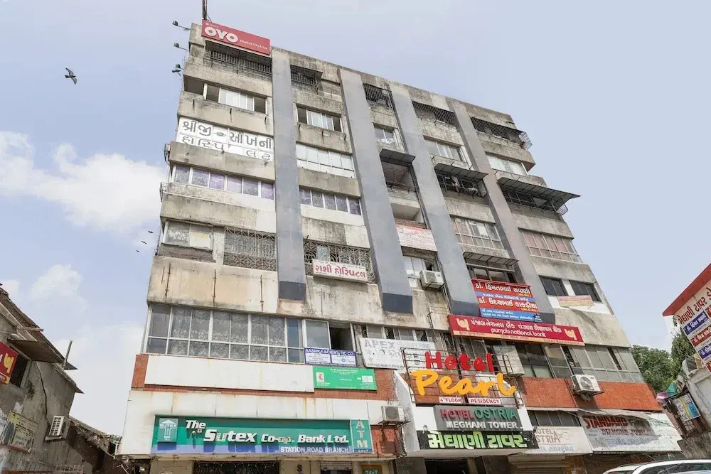 Hotel Pearl by OYO Rooms