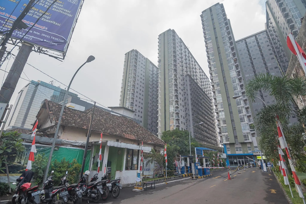 RedDoorz Apartment @ Grand Asia Afrika