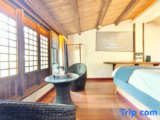 Standard Double room with view (full double bed)