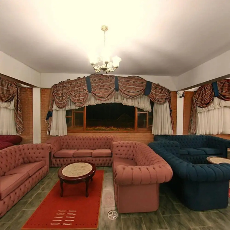 Lobby & Reception