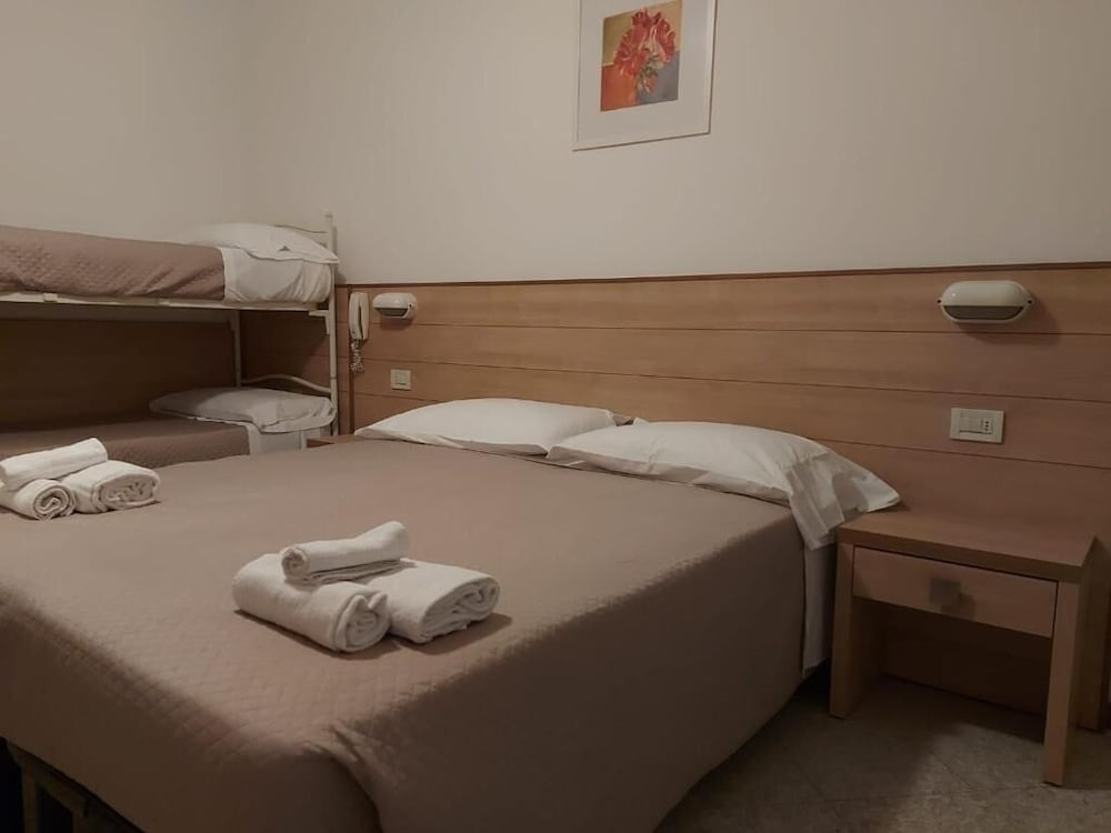 Comfort Quadruple room with balcony and with sea view