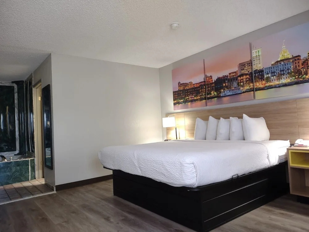 Double Suite (full double bed)