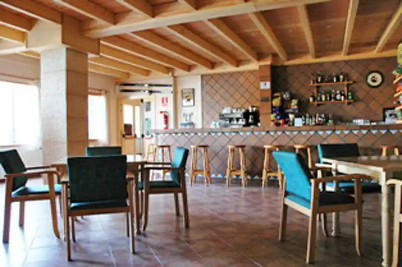 Food & Beverage