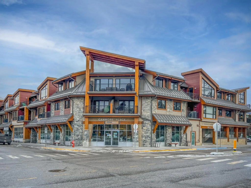 RidgeView Loft - Top Floor 2 Bed 2 Bath, Amazing Views