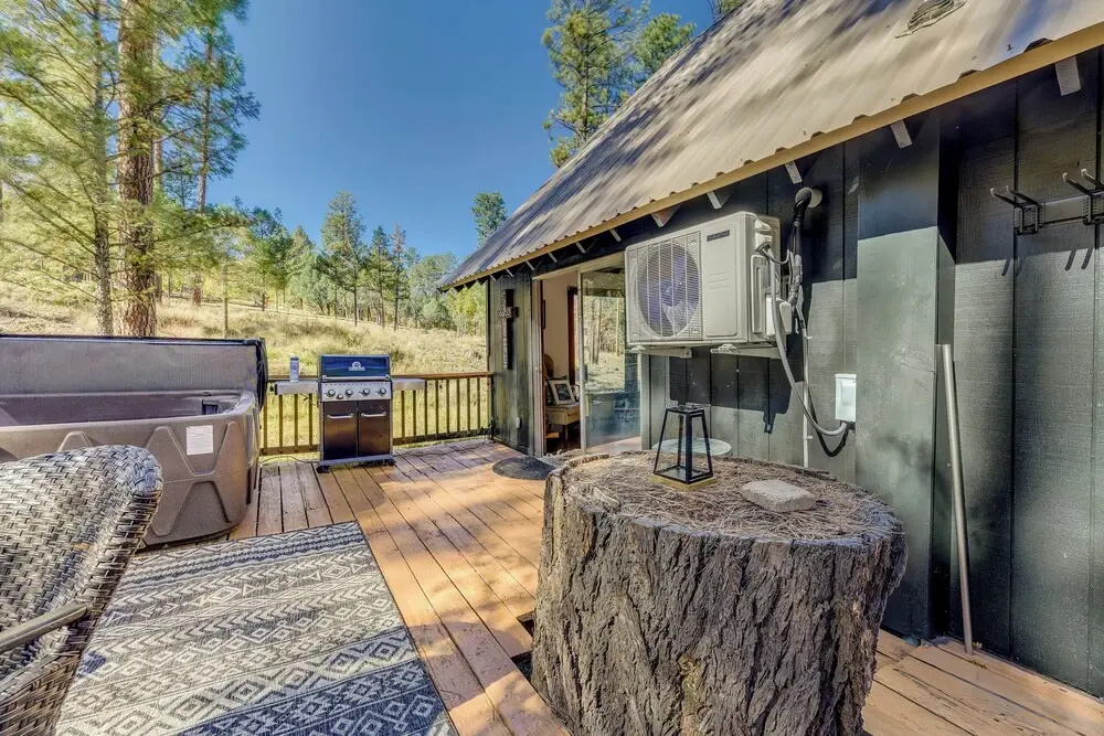 Ruidoso Rental w/ Private Hot Tub: Walk to Midtown