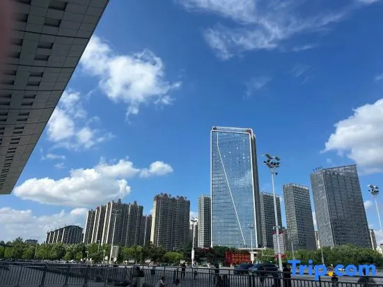 Yuqi Hotel (Zhumadian High-Speed Railway West Station)
